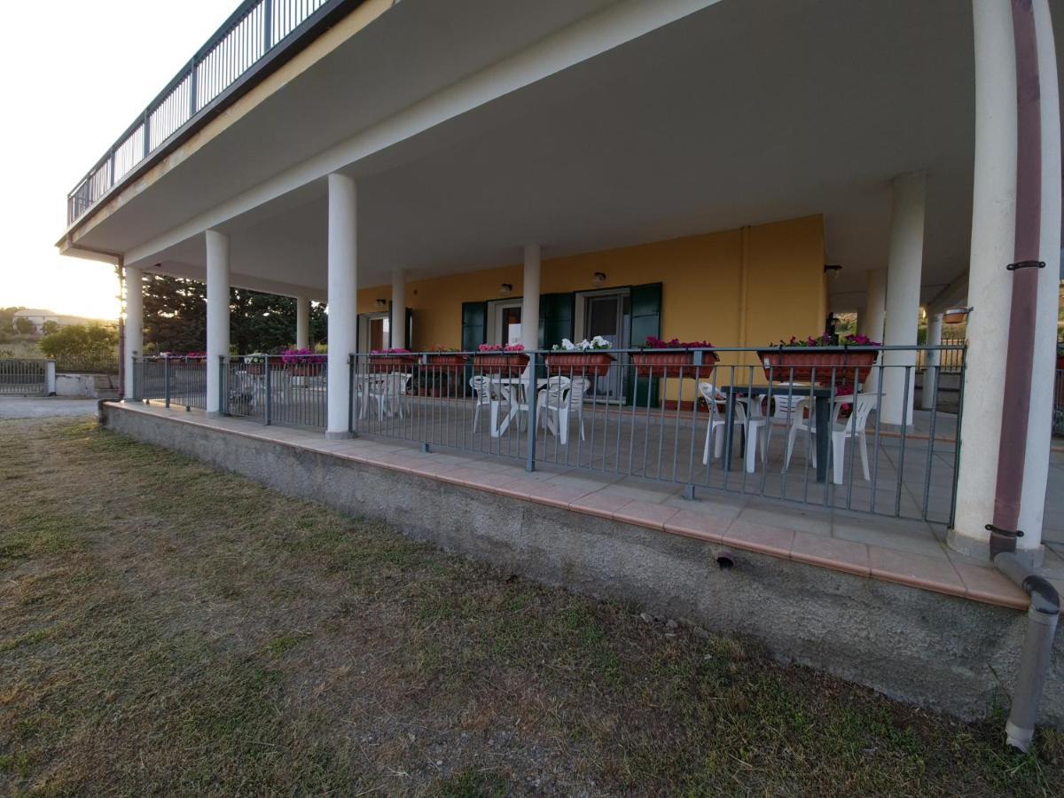 B&B La Petrosa Frascineto Exterior foto
