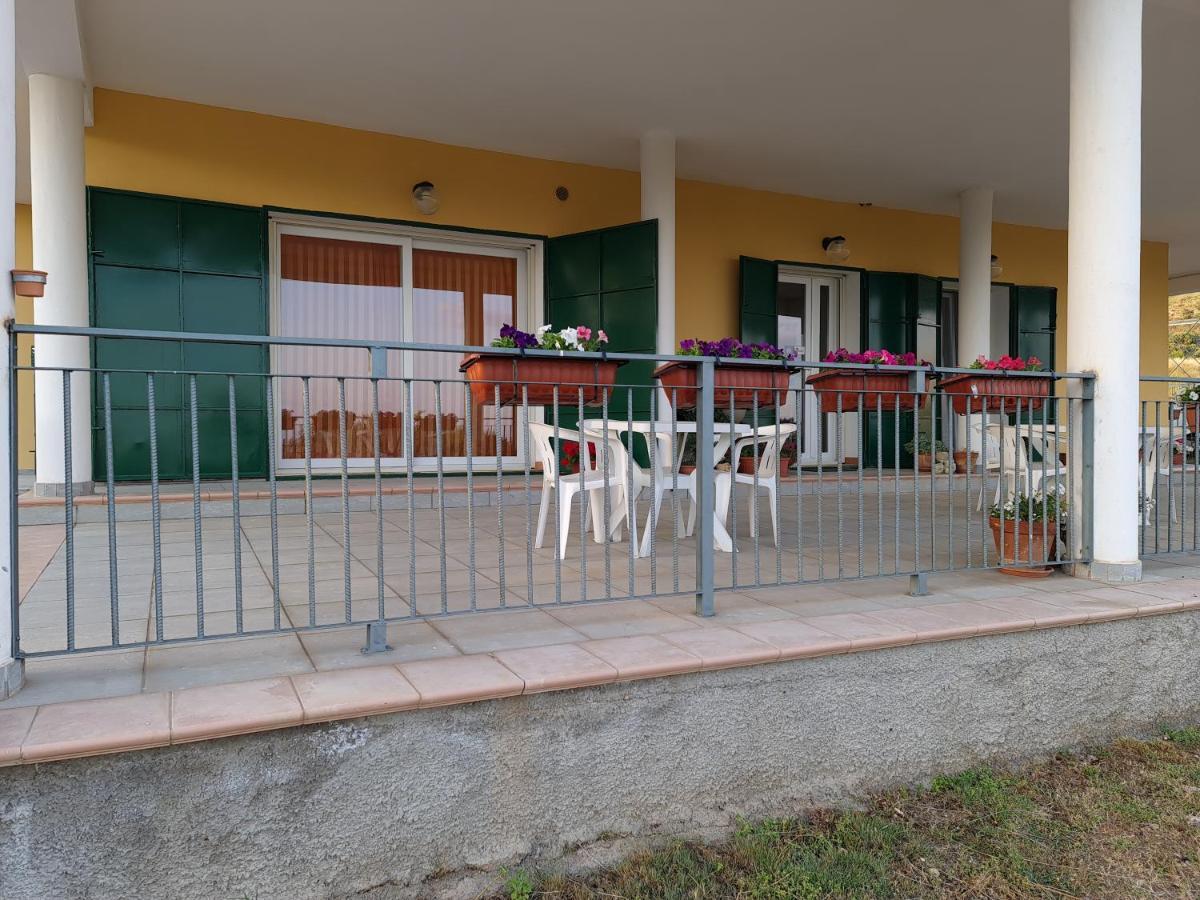 B&B La Petrosa Frascineto Exterior foto